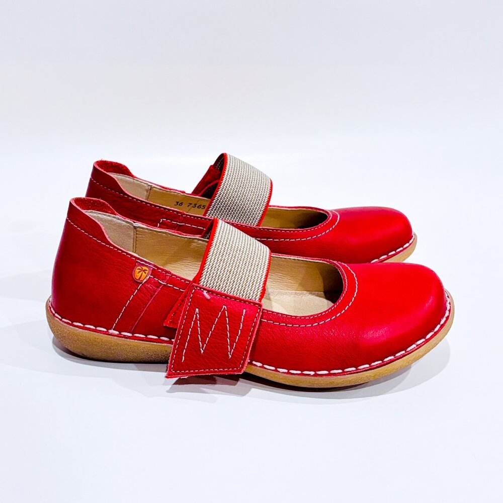 JUNGLA Red Leather Mary Jane Shoes | Vintage Inspired Everyday Flats | Size 36 *